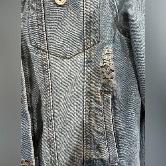 Ci Sono Light Blue Distressed Denim Jacket with hood Large EUC - Picture 5 of 5